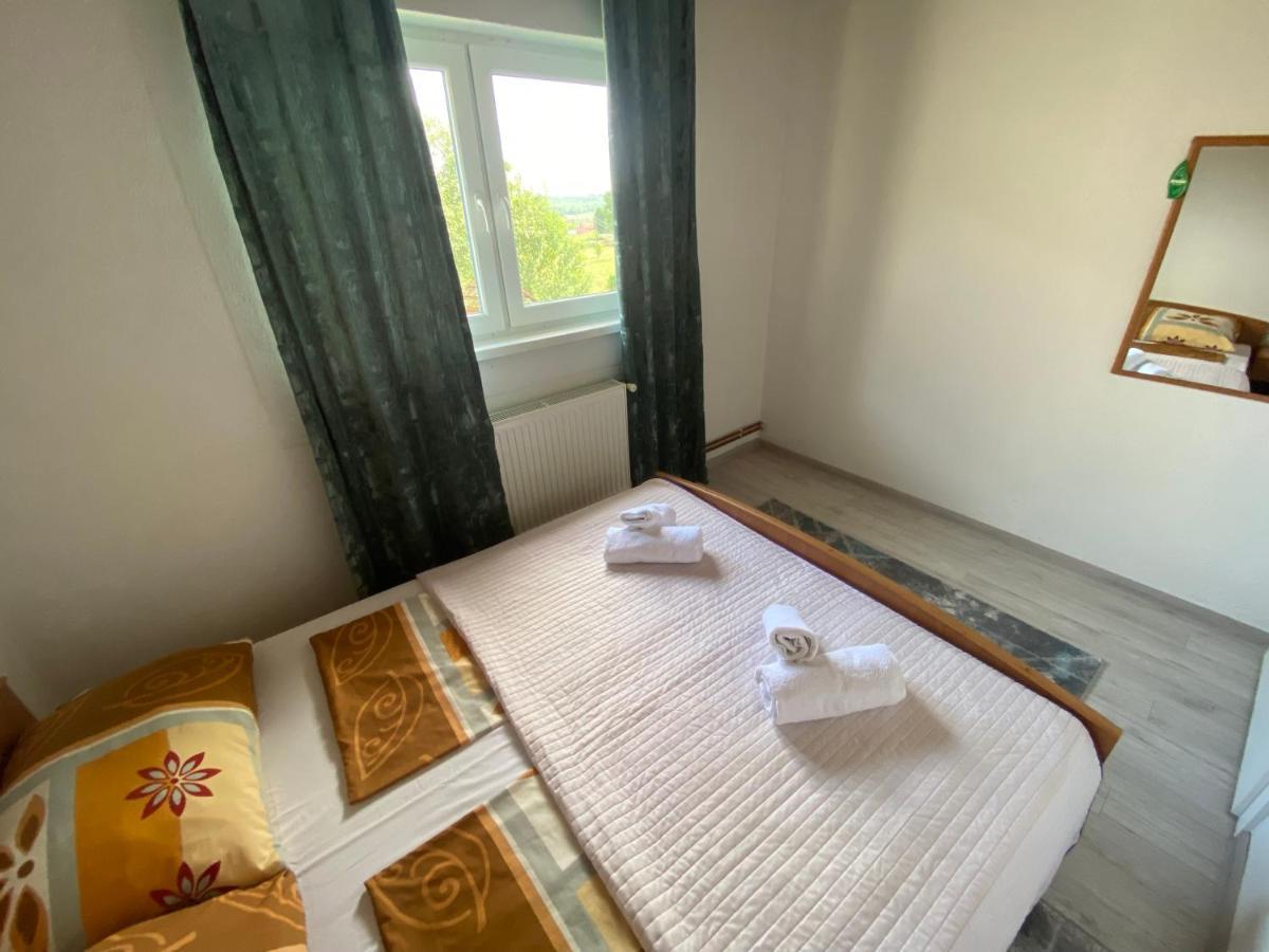 Kuca Za Odmor Tarik Villa Cazin Luaran gambar